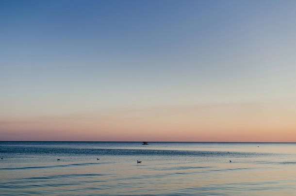 A morning at a very calm ocean.